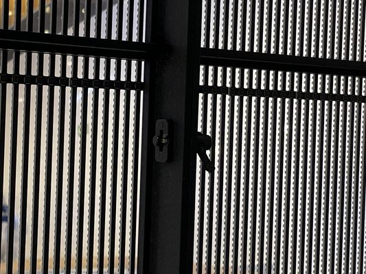 La publicité de l'affichage mené transparent d'intérieur mené p3.9-7.8 de panneau pour la porte en verre